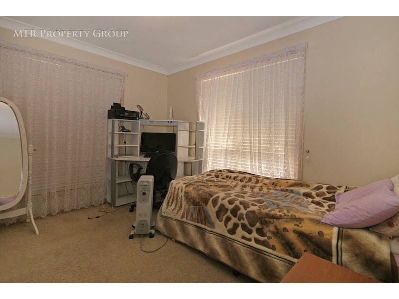 1 Larra Court, Forest Lake QLD 4078