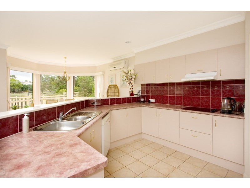 27 Alexandrina Circuit, Forest Lake QLD 4078