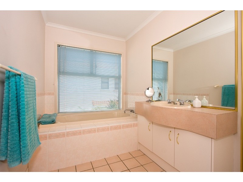 27 Alexandrina Circuit, Forest Lake QLD 4078