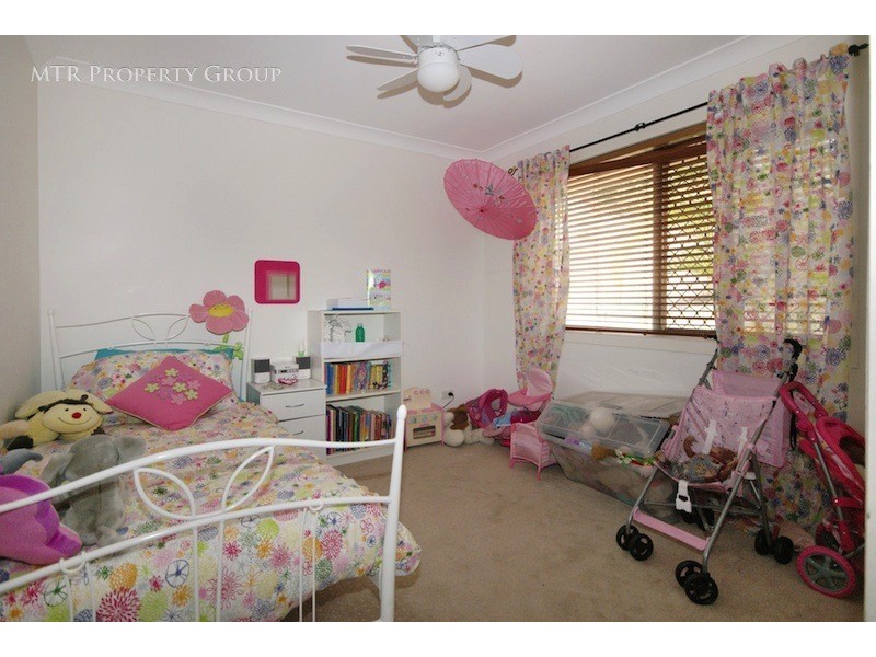 11 Hawthorne Street, Forest Lake QLD 4078