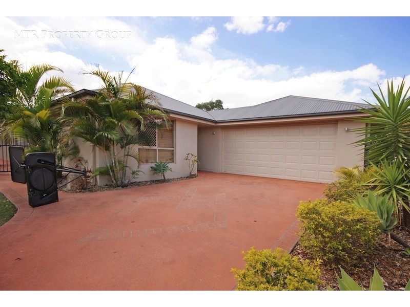 11 Hawthorne Street, Forest Lake QLD 4078