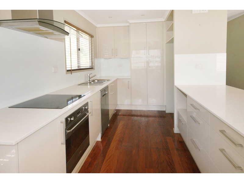 16 Iris Street, Gailes QLD 4300