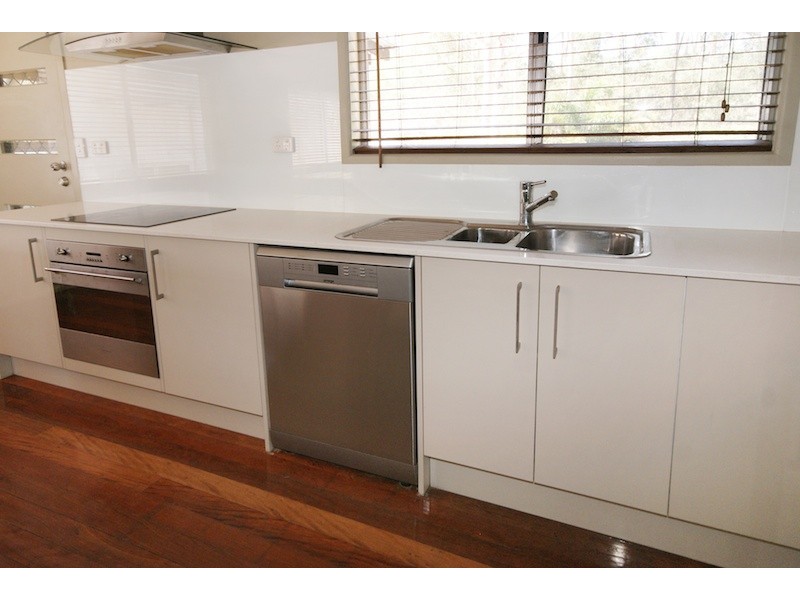 16 Iris Street, Gailes QLD 4300