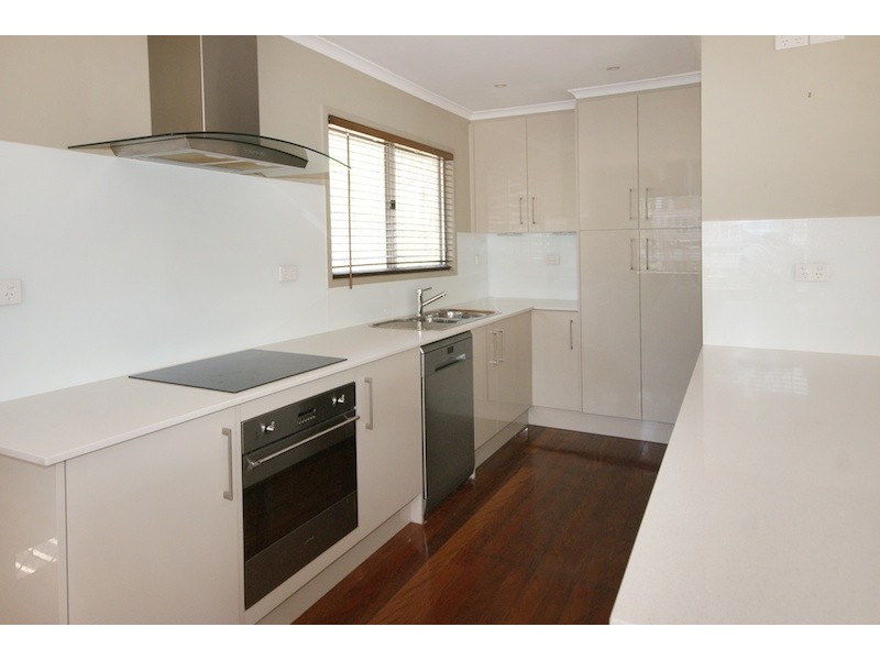 16 Iris Street, Gailes QLD 4300