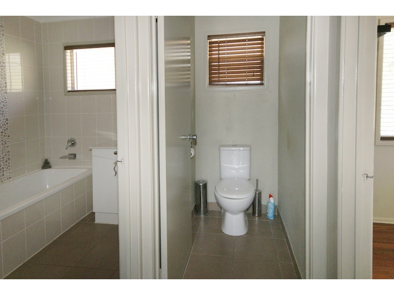 16 Iris Street, Gailes QLD 4300