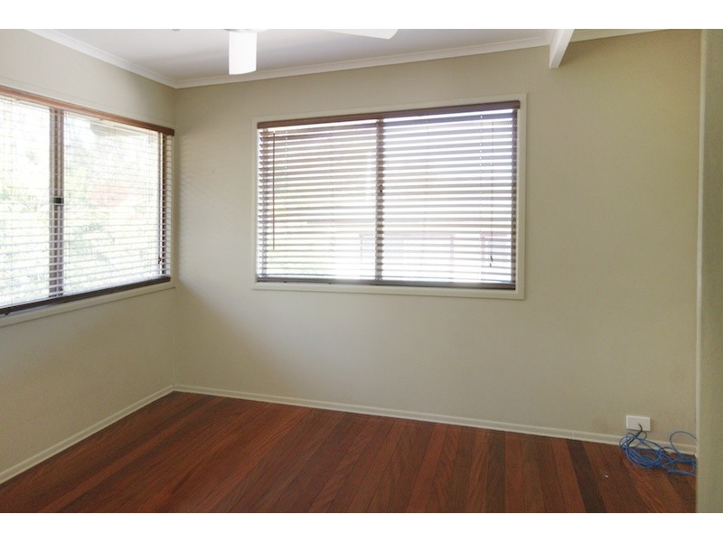 16 Iris Street, Gailes QLD 4300