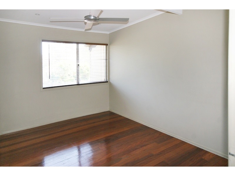 16 Iris Street, Gailes QLD 4300