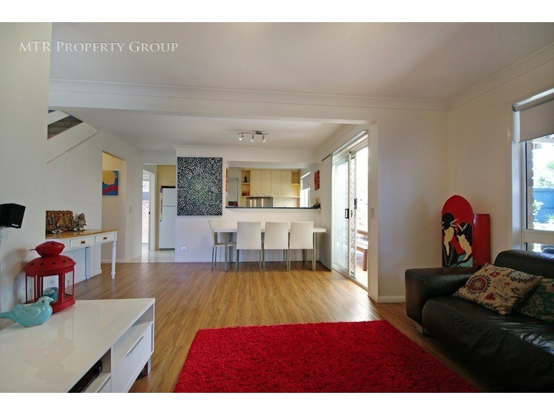 8 Cedar Close, Forest Lake QLD 4078