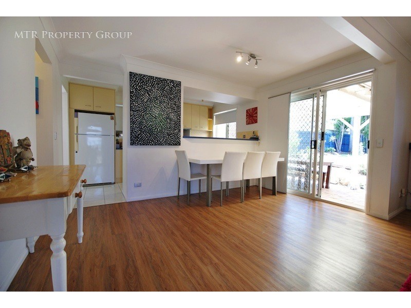 8 Cedar Close, Forest Lake QLD 4078