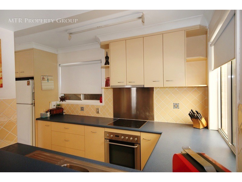 8 Cedar Close, Forest Lake QLD 4078