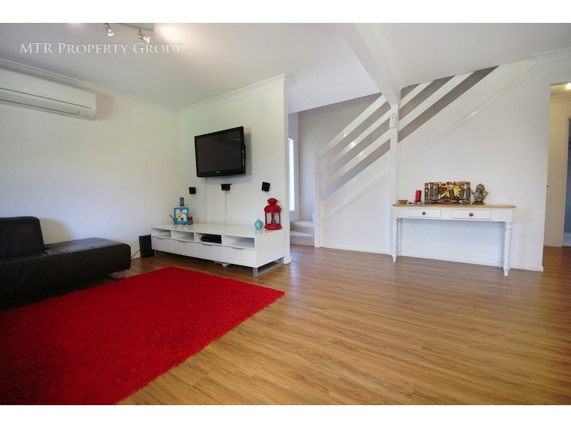 8 Cedar Close, Forest Lake QLD 4078