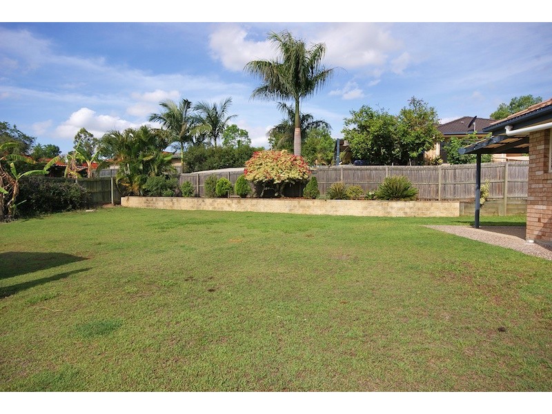 11 Diamondy Close, Forest Lake QLD 4078