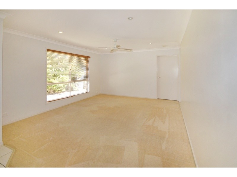 11 Diamondy Close, Forest Lake QLD 4078