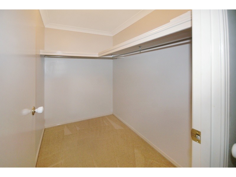 11 Diamondy Close, Forest Lake QLD 4078