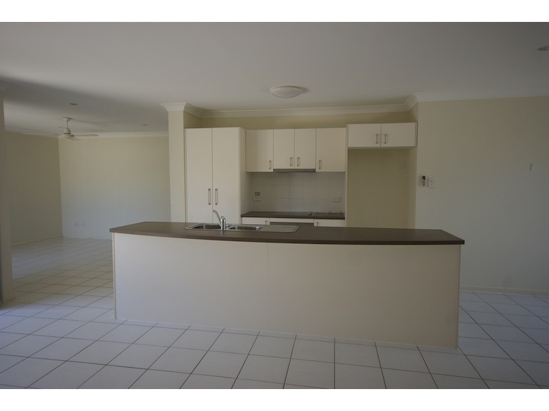 6 Nullarbor Cct, Forest Lake QLD 4078