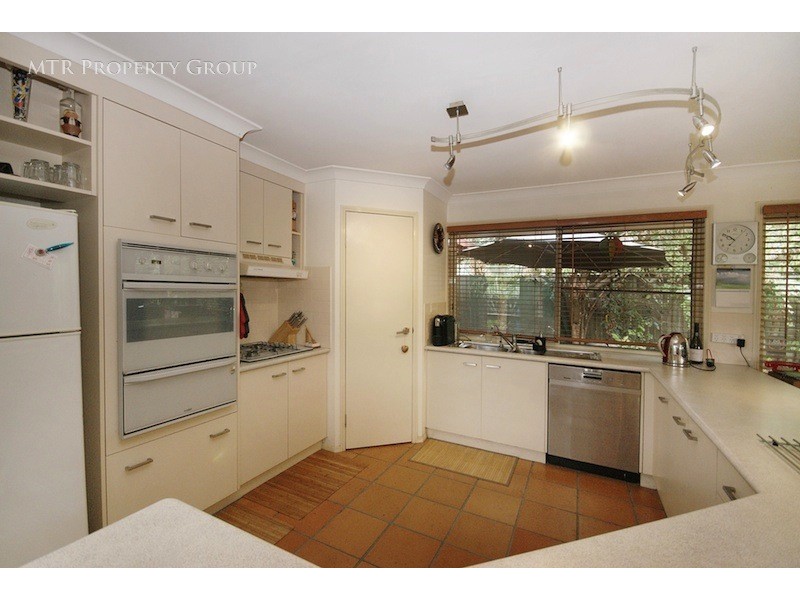 42 Rimu Crescent, Forest Lake QLD 4078