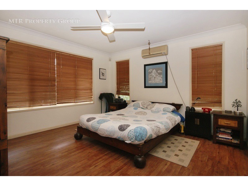 42 Rimu Crescent, Forest Lake QLD 4078