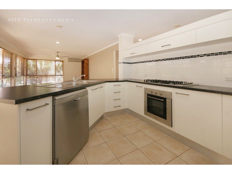 8 Burke Place, Forest Lake QLD 4078