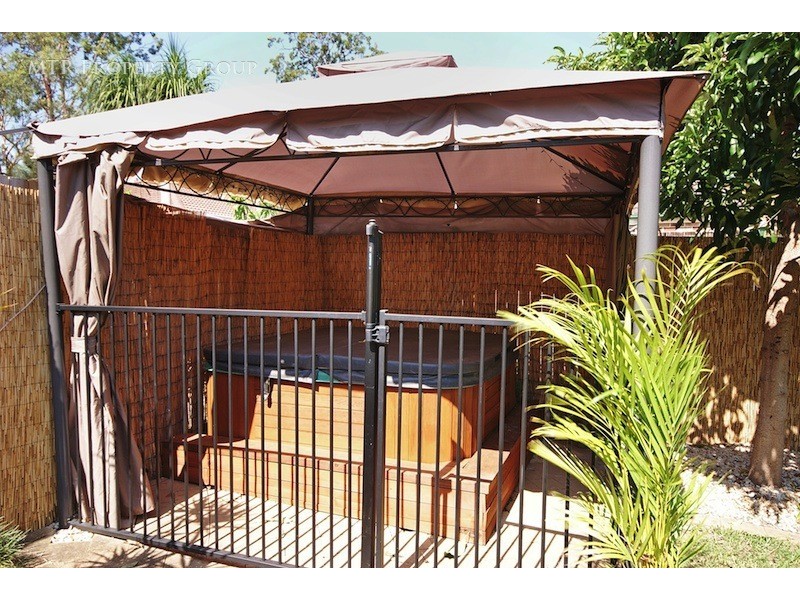 8 Burke Place, Forest Lake QLD 4078