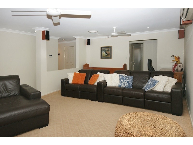 4 Yarraman Place, Forest Lake QLD 4078
