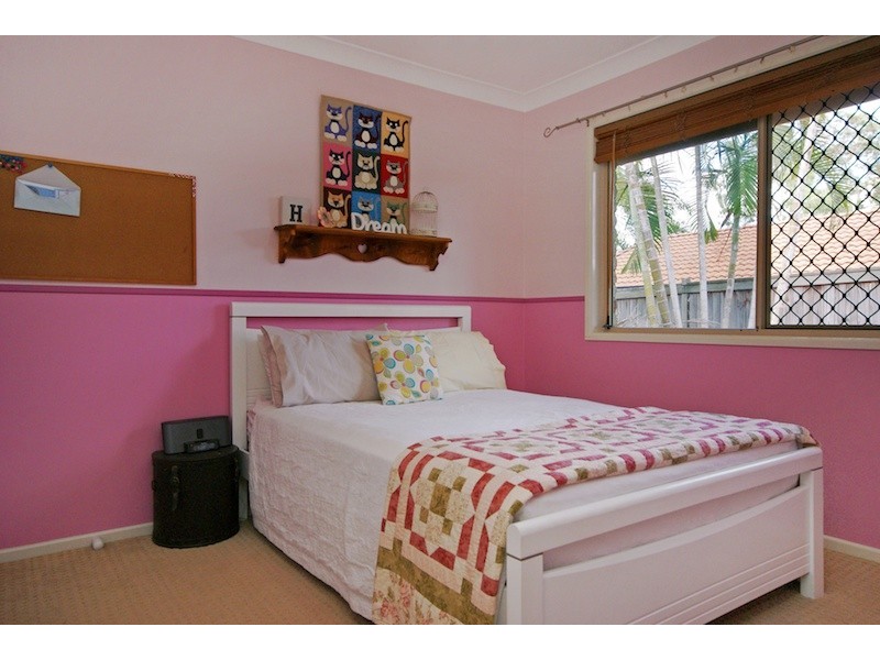 4 Yarraman Place, Forest Lake QLD 4078