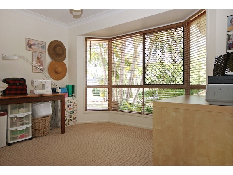 4 Yarraman Place, Forest Lake QLD 4078