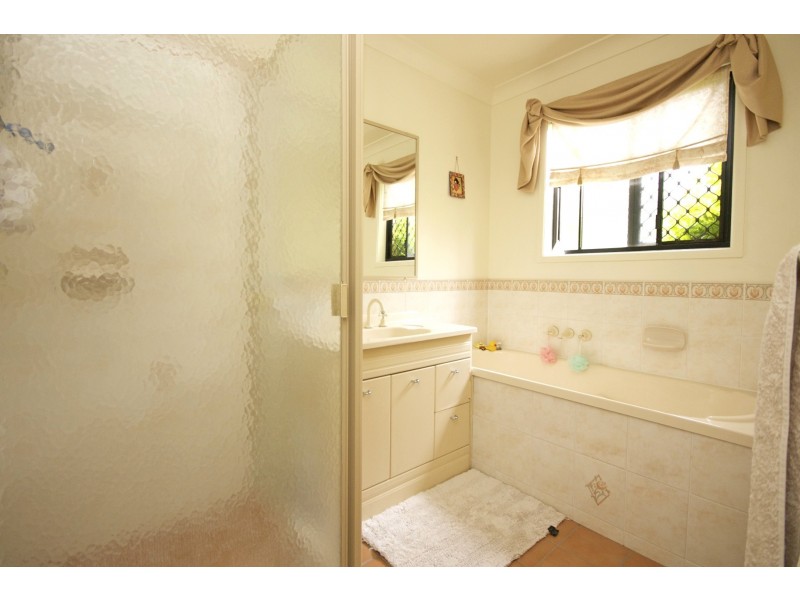 5 Berrington Close, Forest Lake QLD 4078