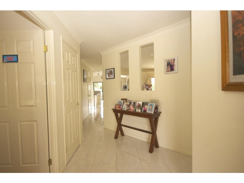 5 Berrington Close, Forest Lake QLD 4078