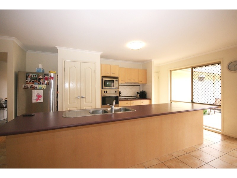 16 Fitzroy Place, Forest Lake QLD 4078