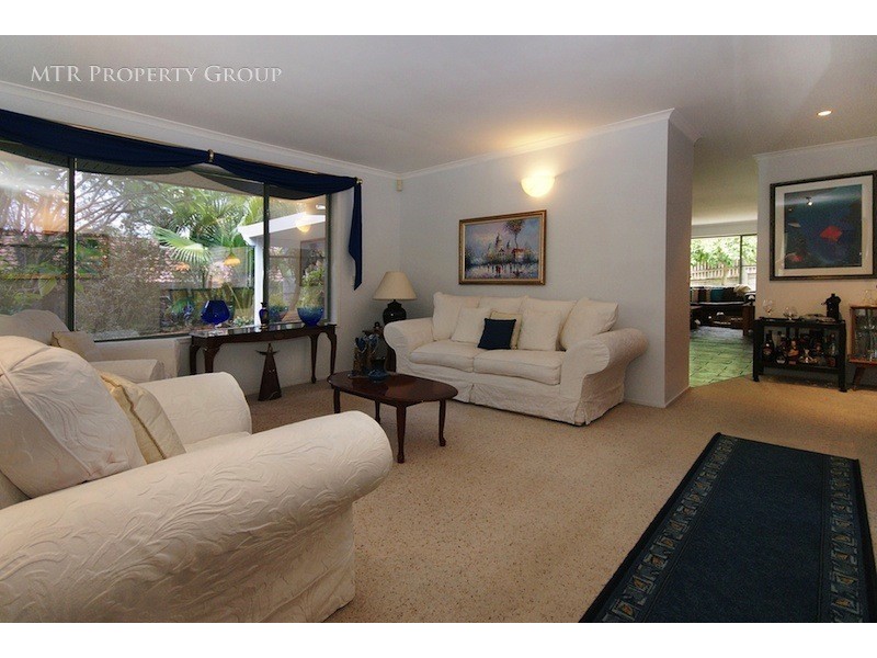 16 Martindale Place, Forest Lake QLD 4078