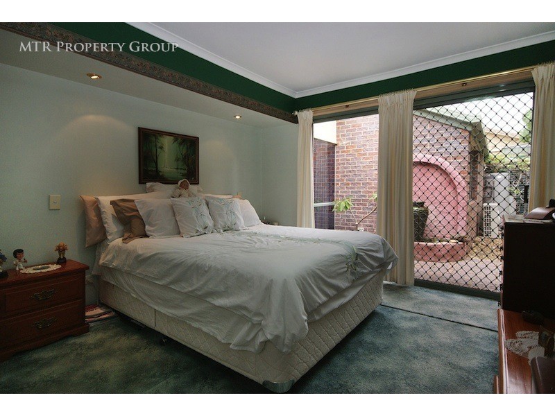 16 Martindale Place, Forest Lake QLD 4078