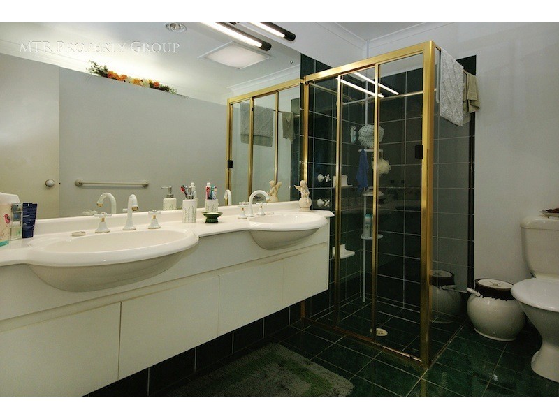 16 Martindale Place, Forest Lake QLD 4078