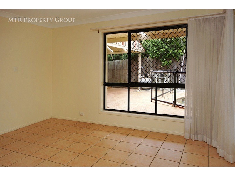 6 Santa Cruz Place, Forest Lake QLD 4078