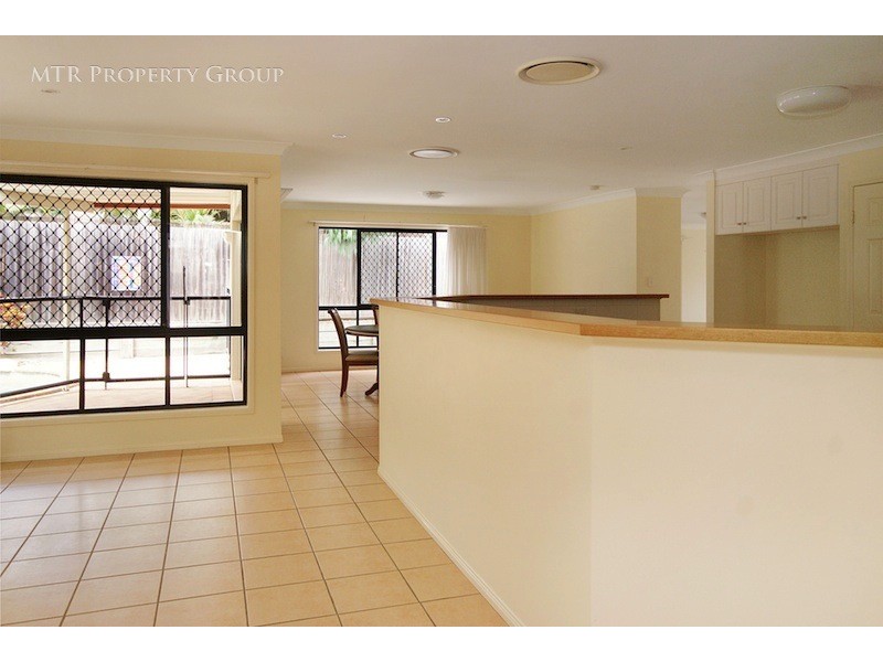 6 Santa Cruz Place, Forest Lake QLD 4078