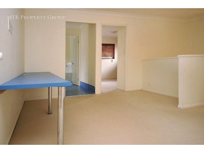 6 Santa Cruz Place, Forest Lake QLD 4078