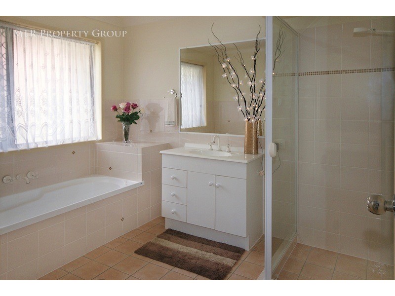 40 Kondalilla Parade, Forest Lake QLD 4078