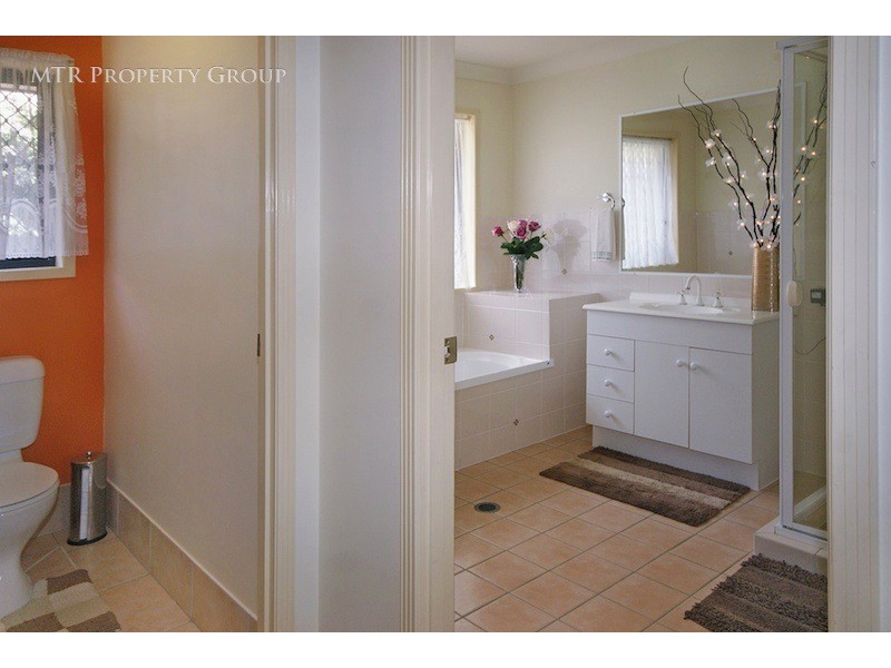 40 Kondalilla Parade, Forest Lake QLD 4078