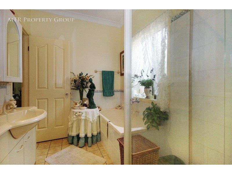 29 Central Street, Forest Lake QLD 4078