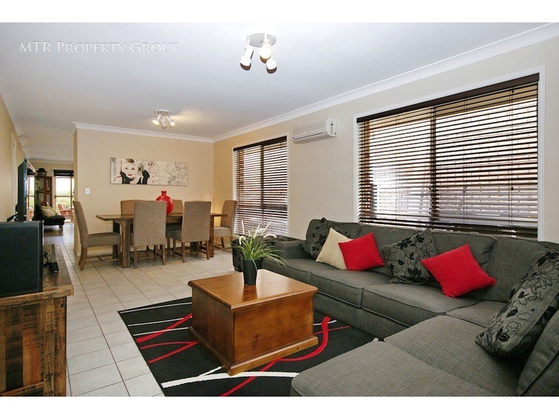 43 Flinders Crescent, Forest Lake QLD 4078