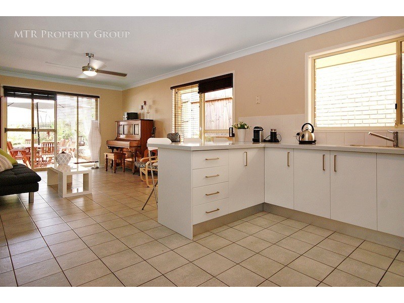 43 Flinders Crescent, Forest Lake QLD 4078