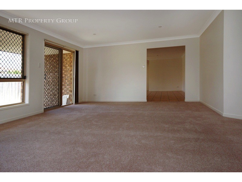 7 Agostino Close, Doolandella QLD 4077