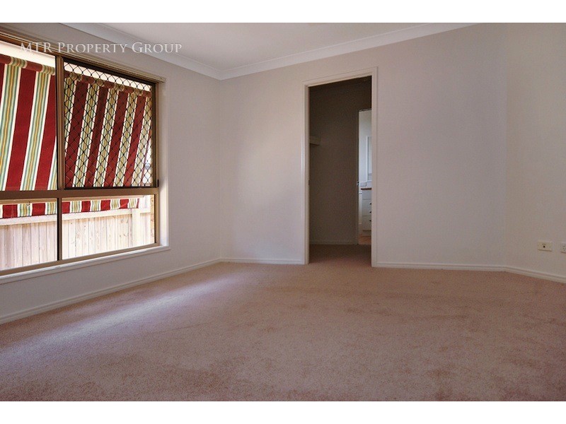 7 Agostino Close, Doolandella QLD 4077