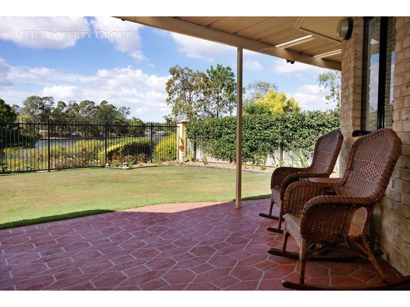 39 Alexandrina Circuit, Forest Lake QLD 4078