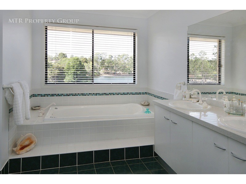 39 Alexandrina Circuit, Forest Lake QLD 4078