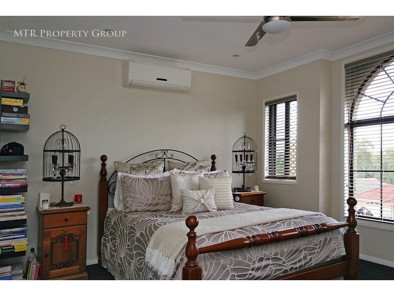 5 Gregory Close, Forest Lake QLD 4078