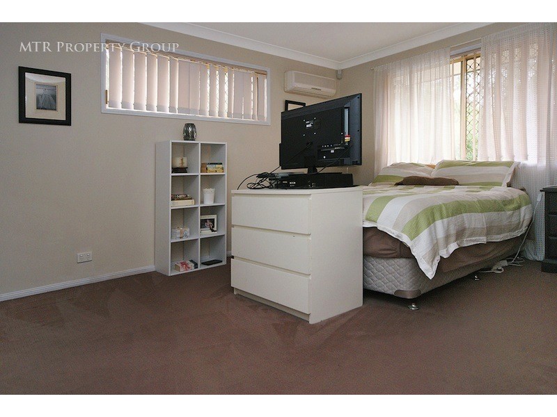 9 Cook Street, Forest Lake QLD 4078