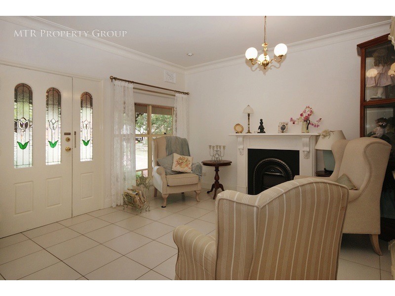 8 Canning Street, Forest Lake QLD 4078