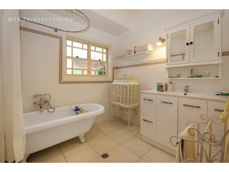 8 Canning Street, Forest Lake QLD 4078