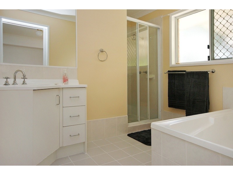 7 Tasman Place, Forest Lake QLD 4078