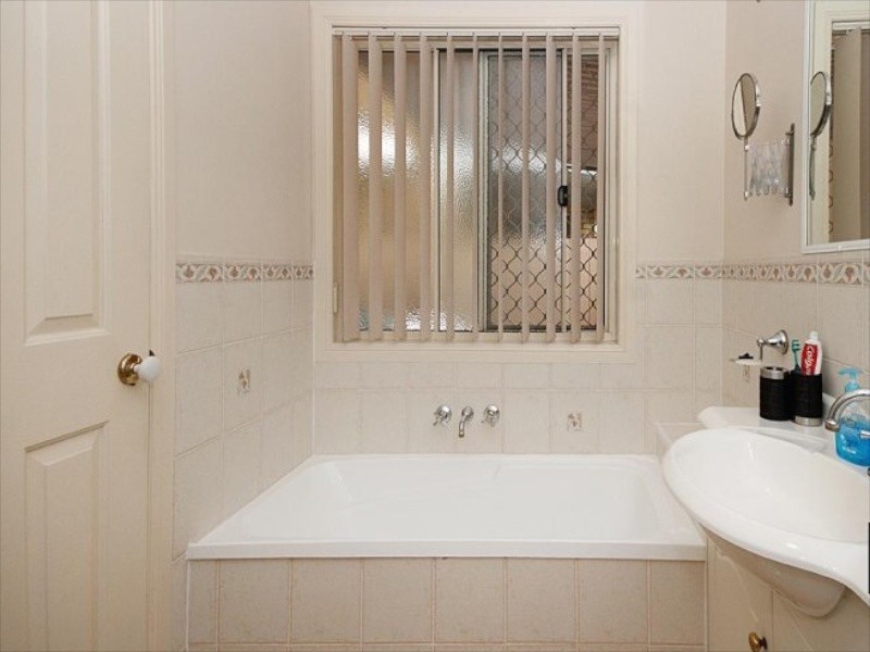 77 Mulgrave Crescent, Forest Lake QLD 4078